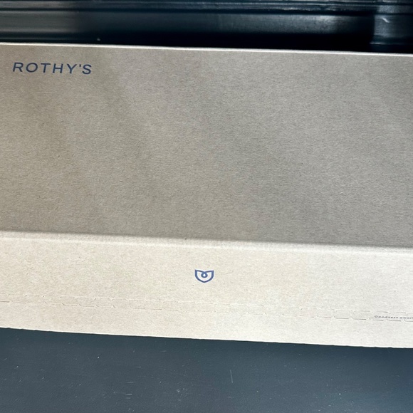New- Never Worn Rothy’s - Picture 11 of 11